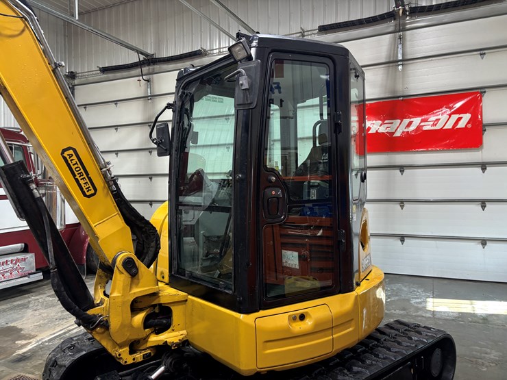 caterpillar-305-image-10