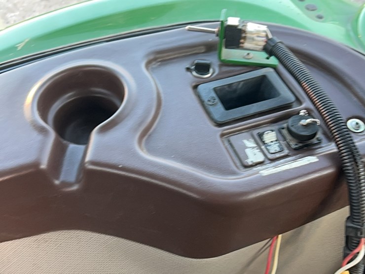 2010-john-deere-2010-image-81