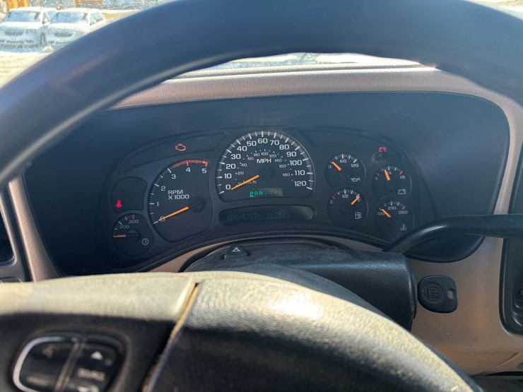 2005-chevrolet-2500-image-48