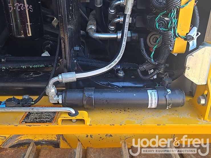 2018-deere-700k-image-49