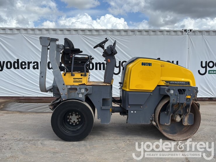 2017-dynapac-cc1300c-image-6