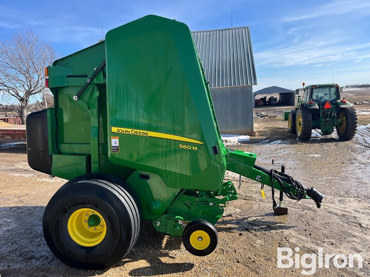2021-john-deere-560m-image-4