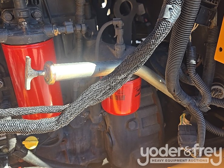 2018-case-586h-image-44