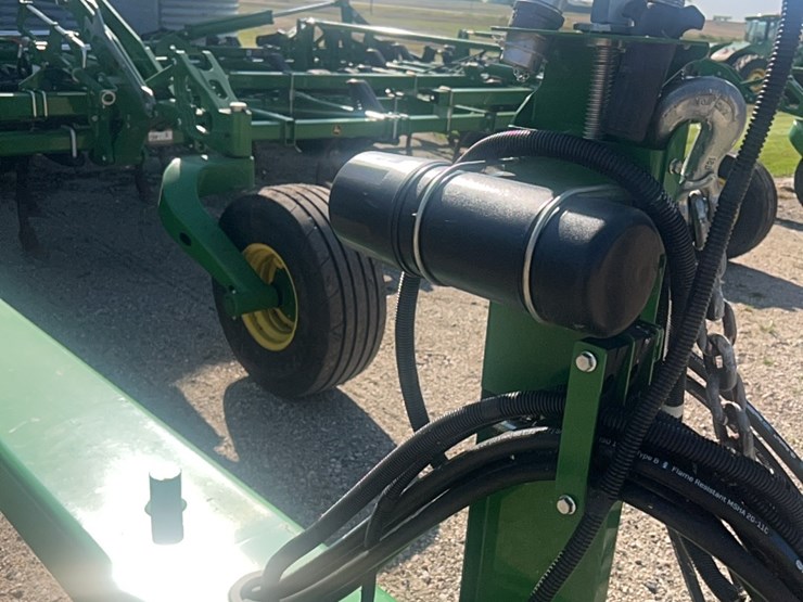 2022-john-deere-52-image-63