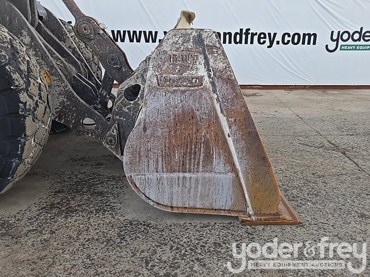 2014-volvo-l150h-image-17