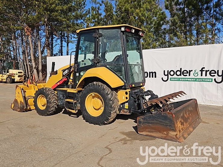 2017-caterpillar-415f2-il-image-3