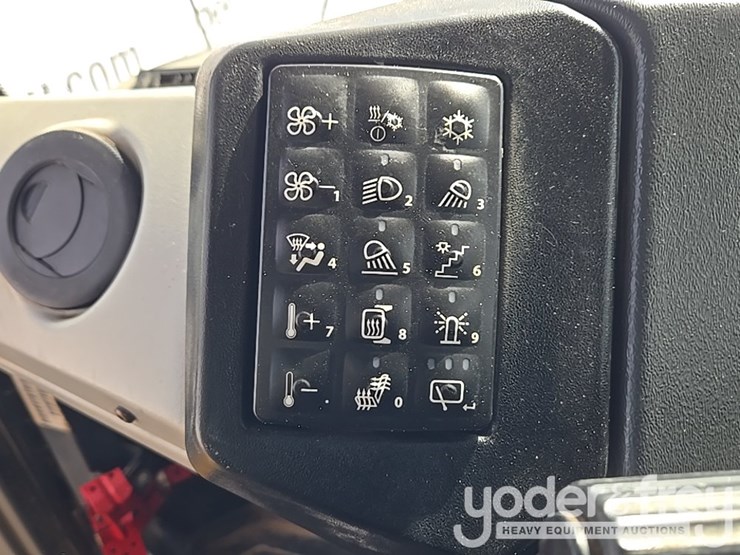 2018-deere-460e-image-77