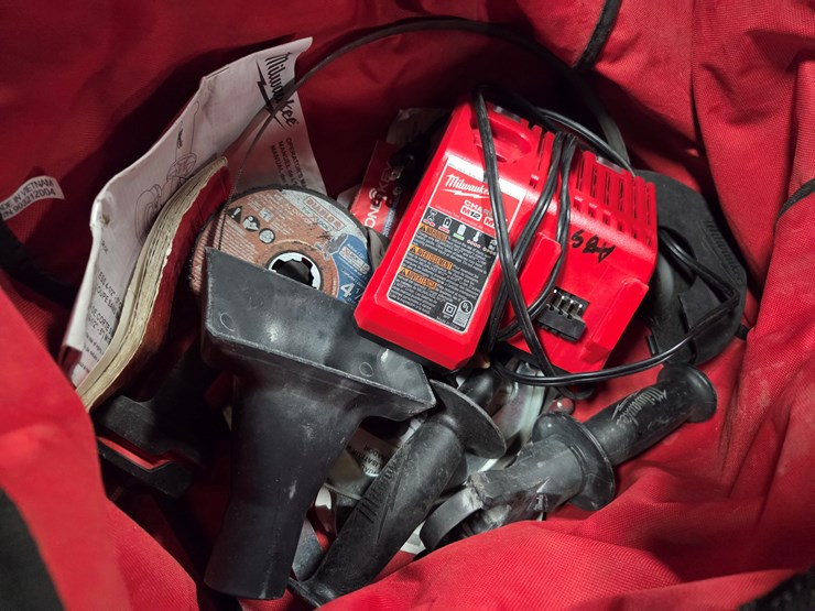 #5417-•-(5)-milwaukee-tools-w/-(5)-batteries-and-more-image-14