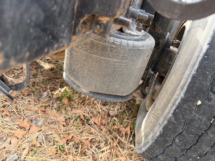 #40955-•-2016-freightliner-cascadia-t/a-daycab-truck-tractor-3akjged54gshn2294-image-12