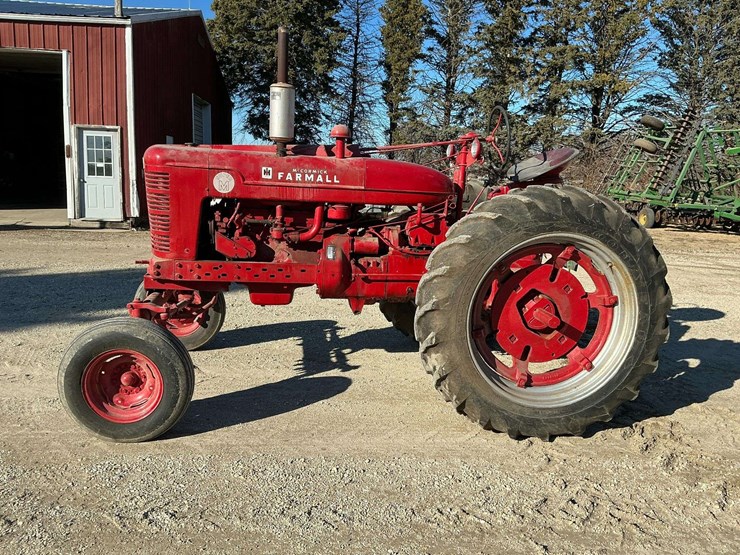 ih-farmall-super-m,-gas,-wf,-power-steering,-pto,-13.6-38-tires,-s/n-41011-image-2