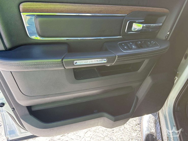 2018-dodge-1500-image-11