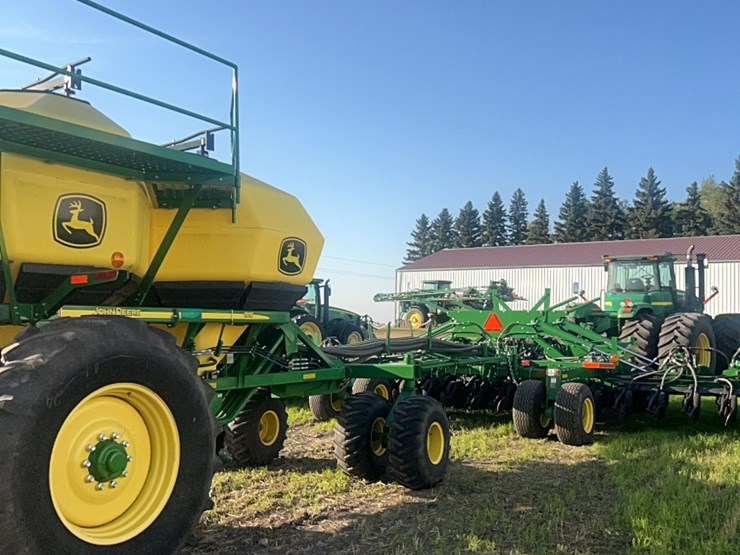 2018-john-deere-1910-image-3