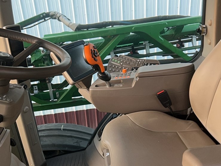 2014-john-deere-r4030-image-76