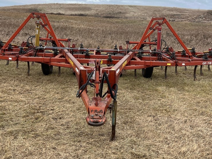 lot-49.-1981-33’-morris-magnum-model-cp-731-chisel-plow-w/3-bar-harrows,-well-maintained-unit,-super-clean-and-straight,-check-photos-image-49