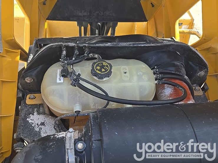 2018-deere-310sl-image-61