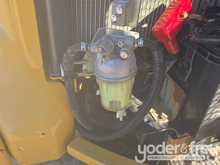 2020-deere-35g-image-69