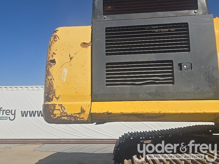 2013-komatsu-pc490-lc-10-image-82