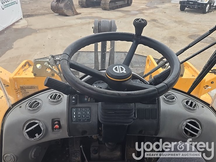 2017-volvo-l110h-image-83