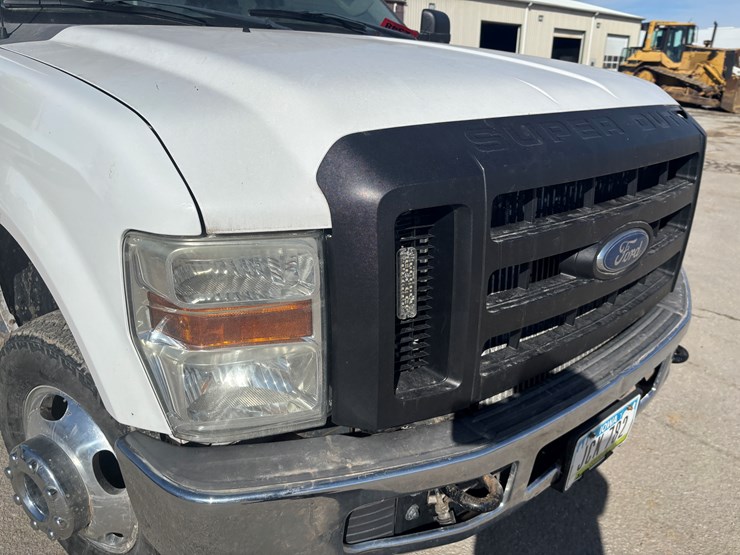 2008-ford-f350-image-13