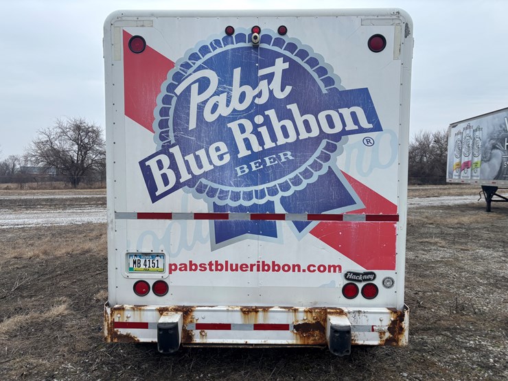 2001-hackney-beverage-trailer-image-3