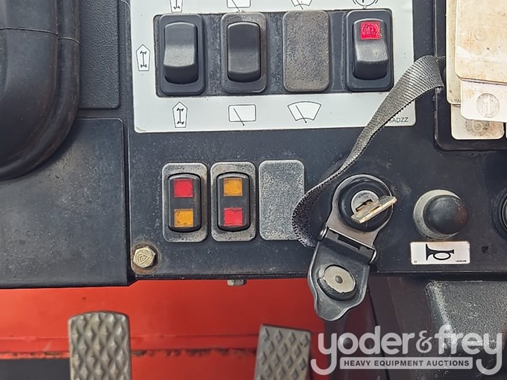 2017-skyjack-sj843th-image-76