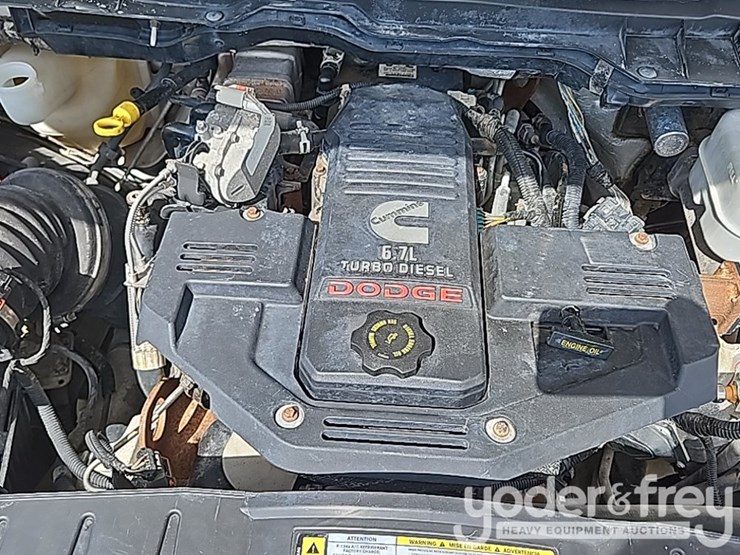 2010-dodge-ram-3500-image-21