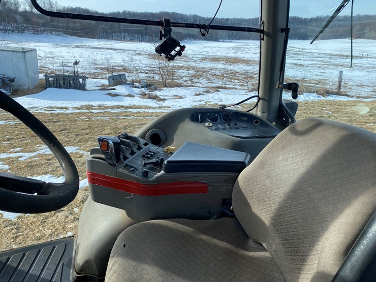 #125-•-2001-case-mx200-magnum-tractor-(colfax,-wi)-image-47