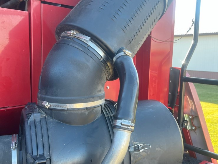 2023-case-ih-8250-image-31