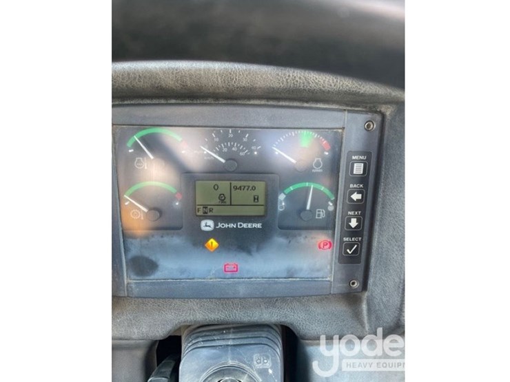 2015-deere-410e-image-3