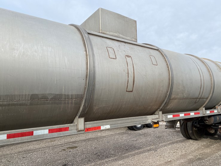 #500-•-2012-northern-8,500-gallon-semi-manure-tanker-(has-wi-title)-(waupun,-wi)-image-20