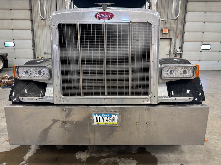 1987-peterbilt-379-image-9