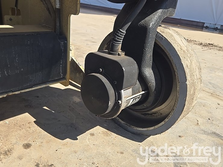 2018-jlg-3246es-image-26