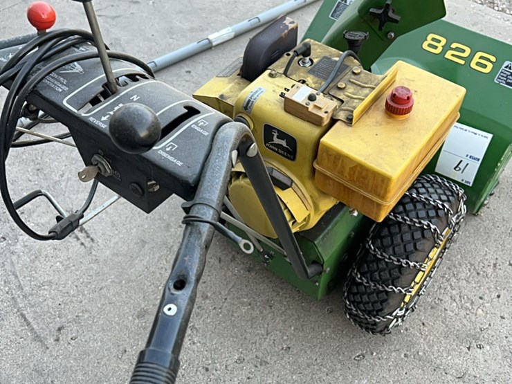 john-deere-model-826-snowblower,-nice-shape,-low-time,-stored-inside,-electric-start-image-22