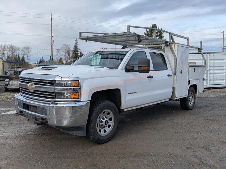 2017-chevrolet-silverado-3500-image-1