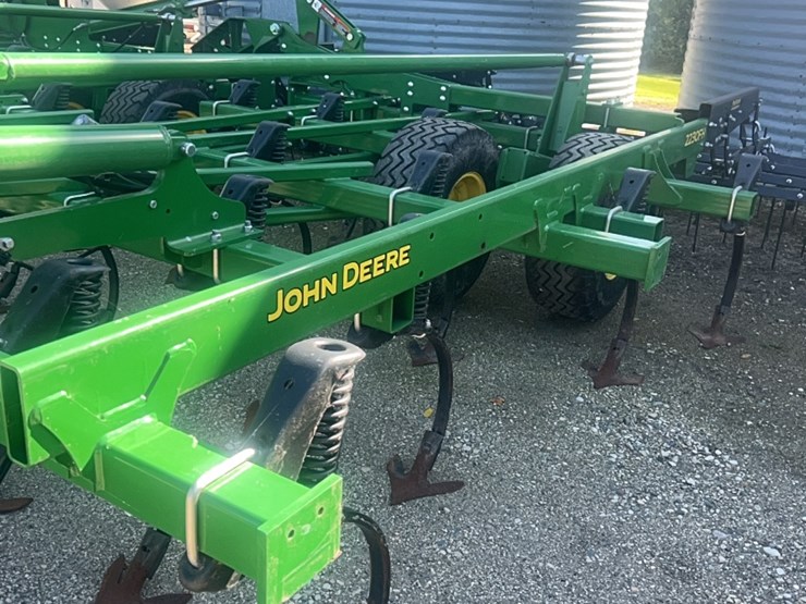 2024-john-deere-52-image-123