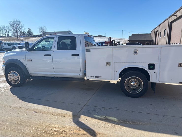 #2296-•-2011-dodge-4500-service-truck-image-2