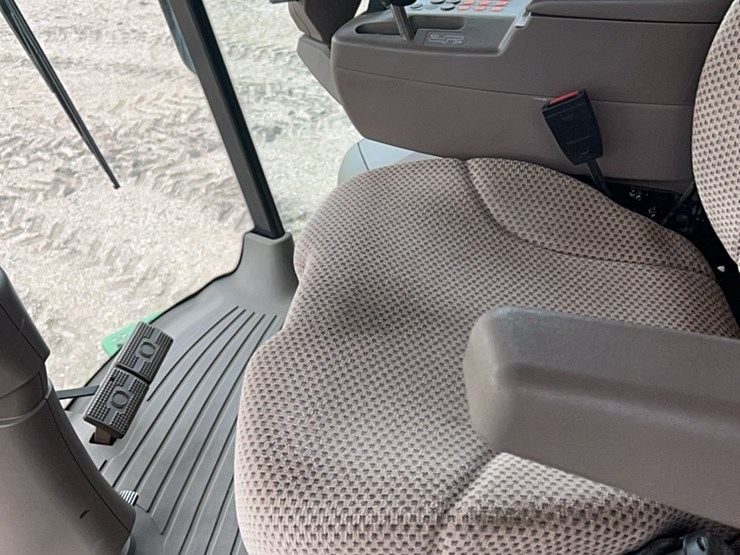 2014-john-deere-s680-image-107