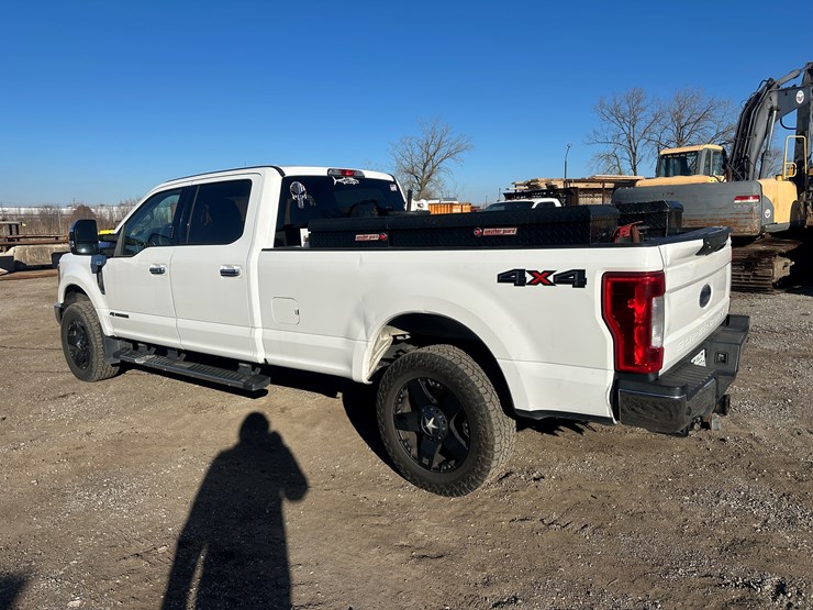 2018-ford-f350-image-3