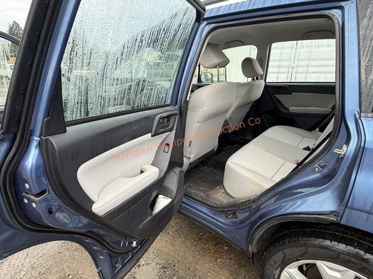 2015-subaru-forester-image-30