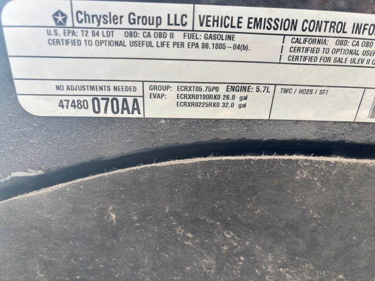 2014-dodge-1500-image-28