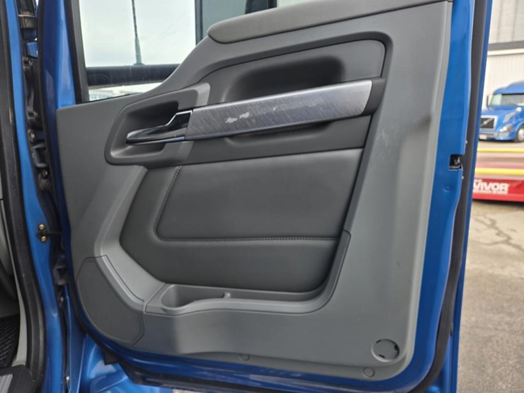 2018-kenworth-t680-image-51