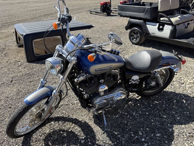 #152-•-2009-harley-davidson-twin-v-motorcycle-image-1