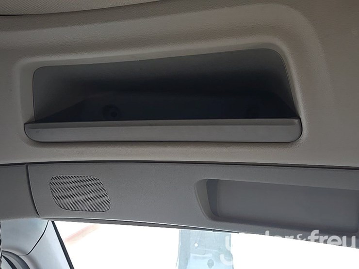 2019-peterbilt-579-image-109