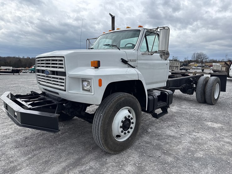 1994-ford-f800-image-1