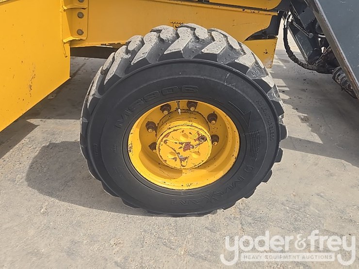 2014-deere-310k-ep-image-13