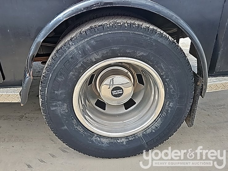 2010-dodge-ram-3500-image-12