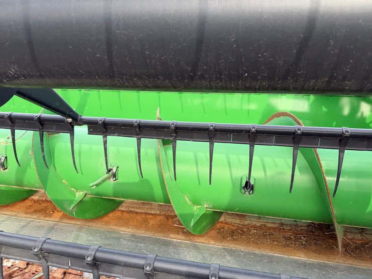 john-deere-630f-image-24