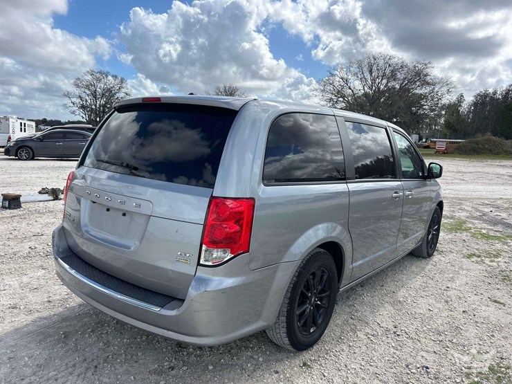 2019-dodge-grand-caravan-image-3