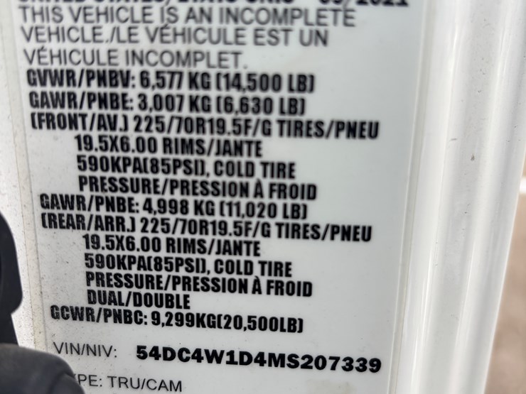 2021-isuzu-npr-hd-image-60