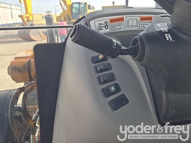 2022-case-590sn-image-86